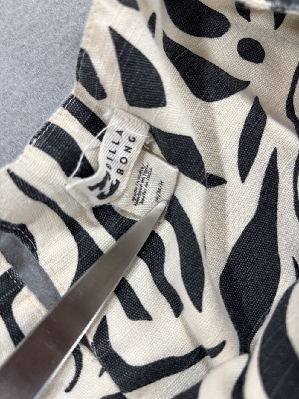 Billabong cotton/linen midi dress M cream/ gray. - Picture 7 of 10